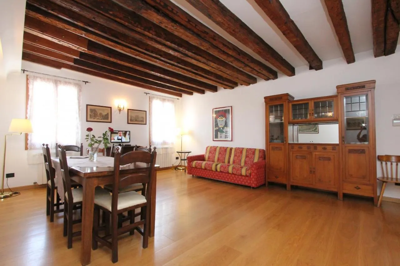 Residence Dei Mori Venice Apartment