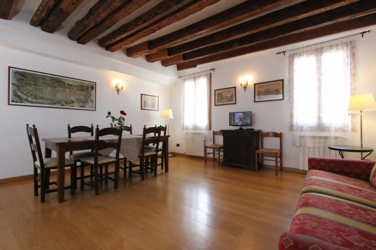 Residence Dei Mori Venice