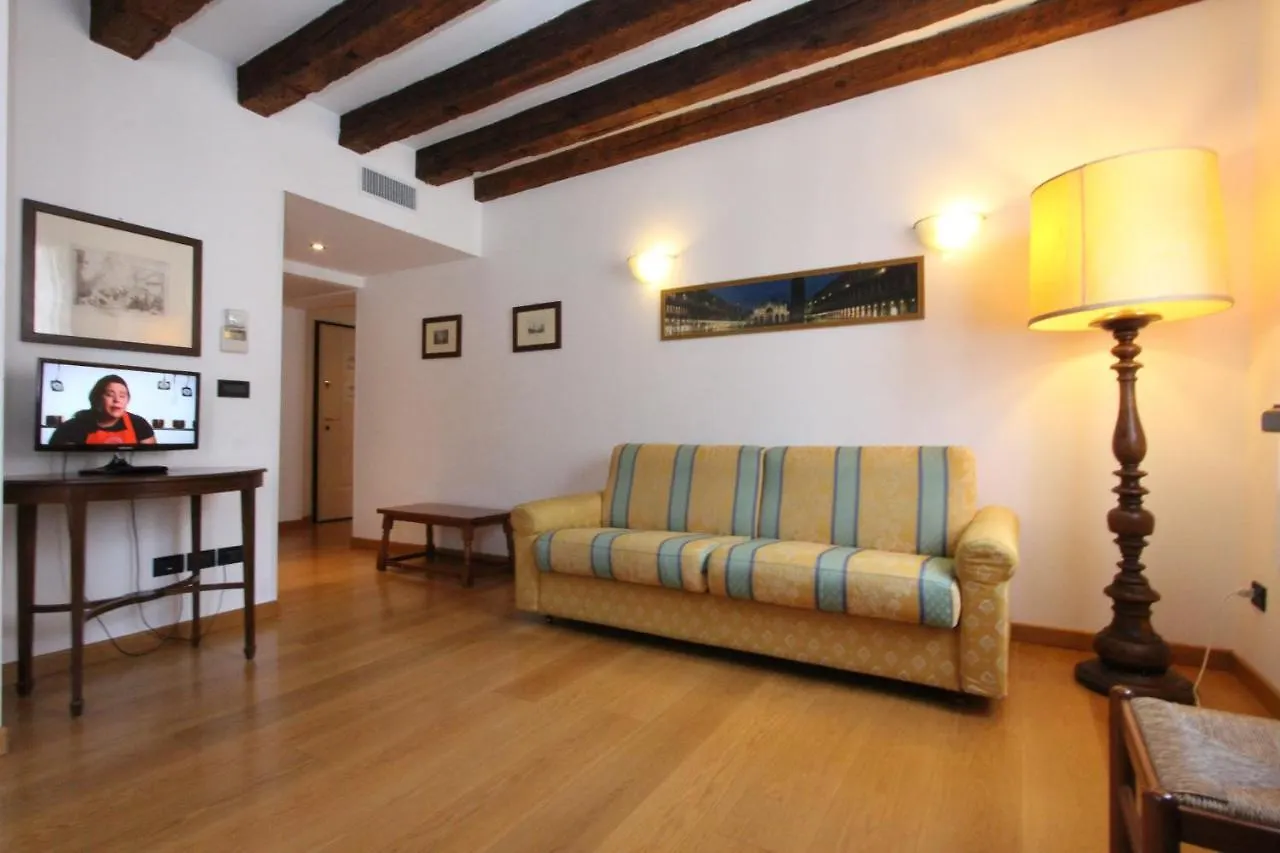 Residence Dei Mori Venice Apartment